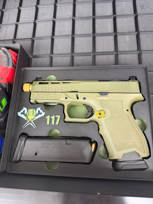 Gridfinity Compatible Pistol Insert